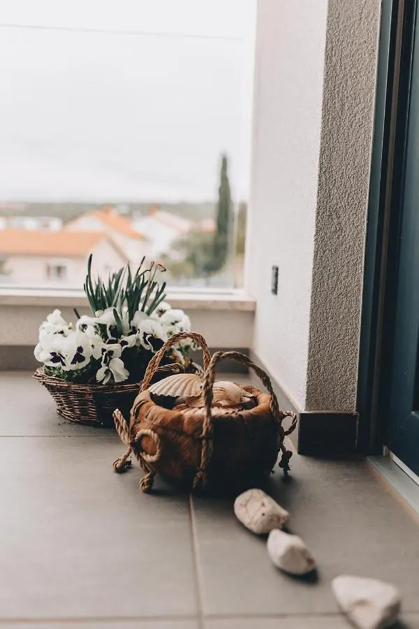 Apartment Muzini Malinska 0*,  Croatia