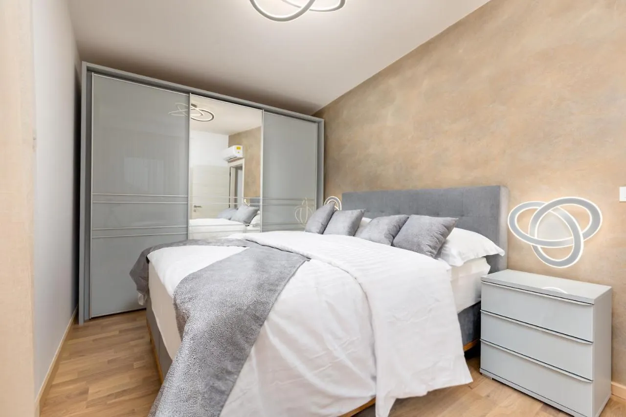 Apartment Muzini Malinska